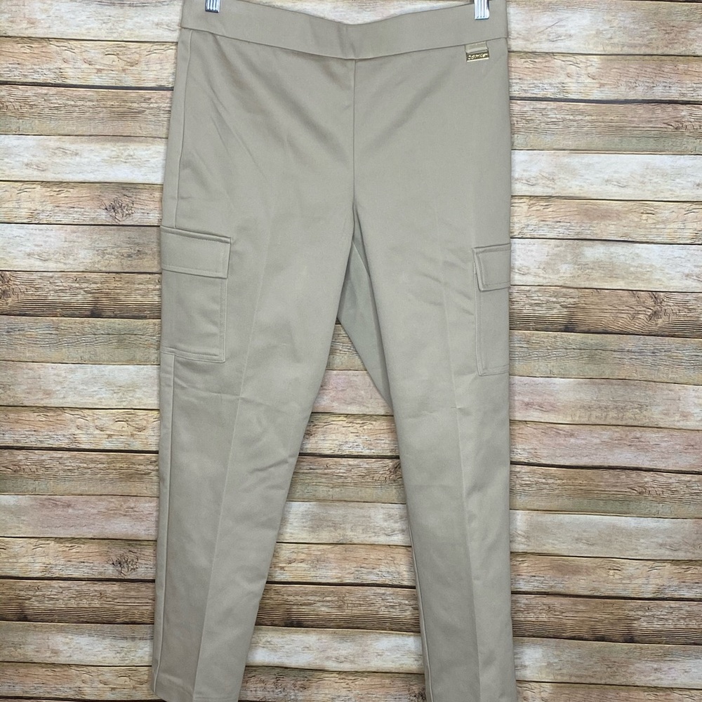 Calvin Klein| Cargo Capri| Latte| Size M